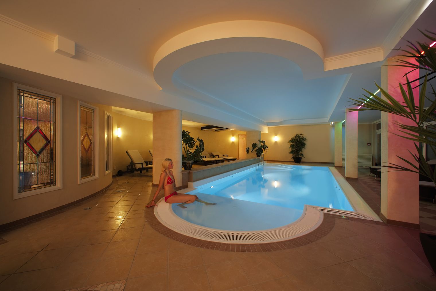 Schwimmbad im Göbel's Hotel Quellenhof