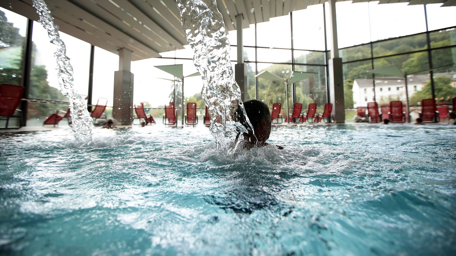 Aeskulap Therme in Schlangenbad Innenbecken